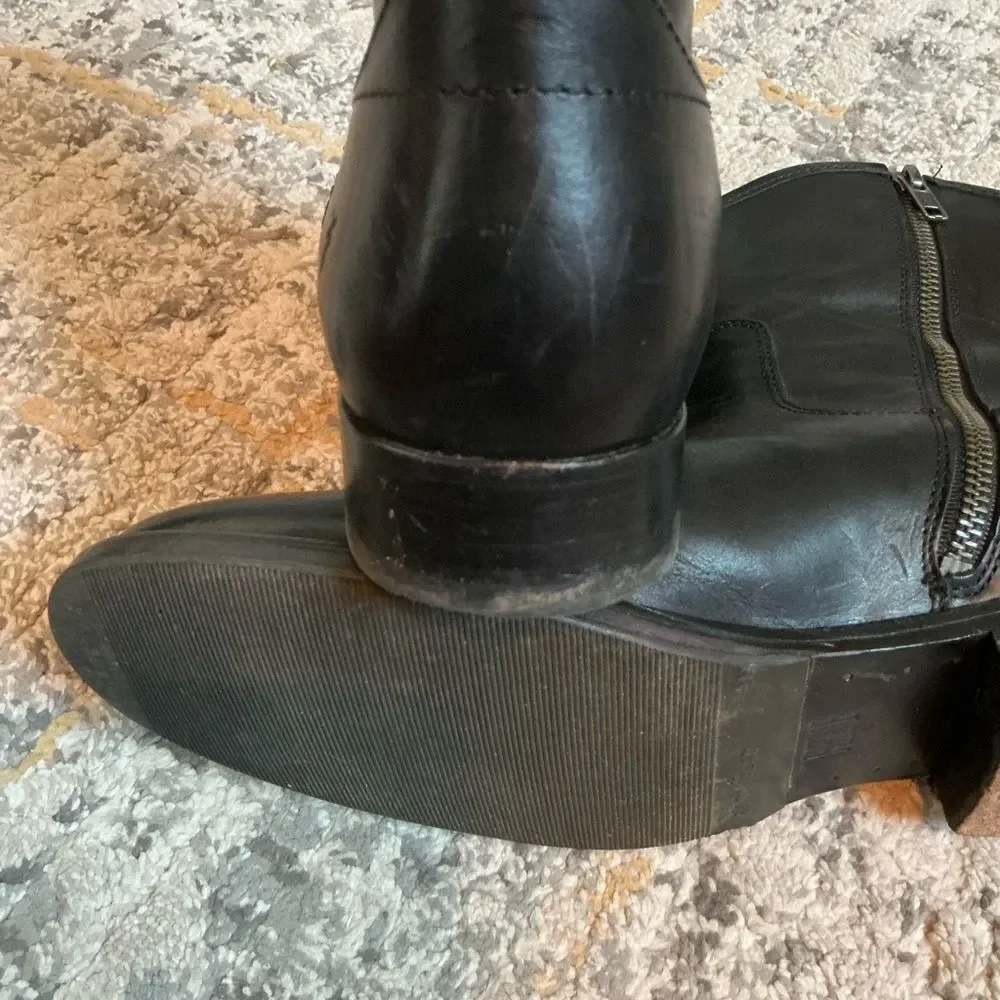FRYE MELISSA SHORT BUTTON BOOT! EUC! SIZE 8.5